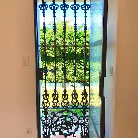 Maison Au Calme à La Sortie D'arles * Fourques (Gard)